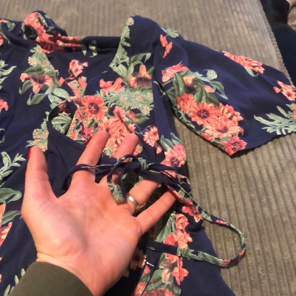 The perfect Lucky Brand Top - Picture 5 of 6